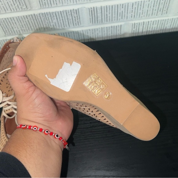 🆕JEFFREY CAMPBELL Rodillo Laser-cut Wedge Sandal - Picture 8 of 8